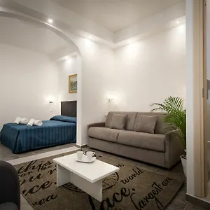 Stella Della Casa Φλωρεντία