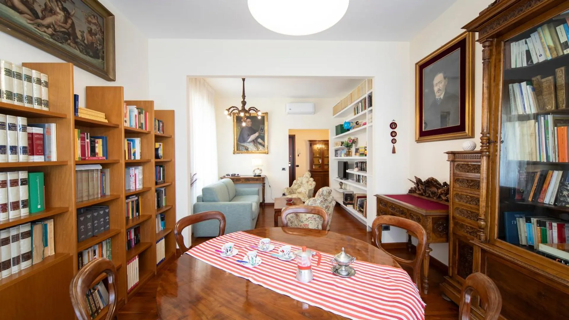 Bright Flat Close To The Centre Florenz Apartment